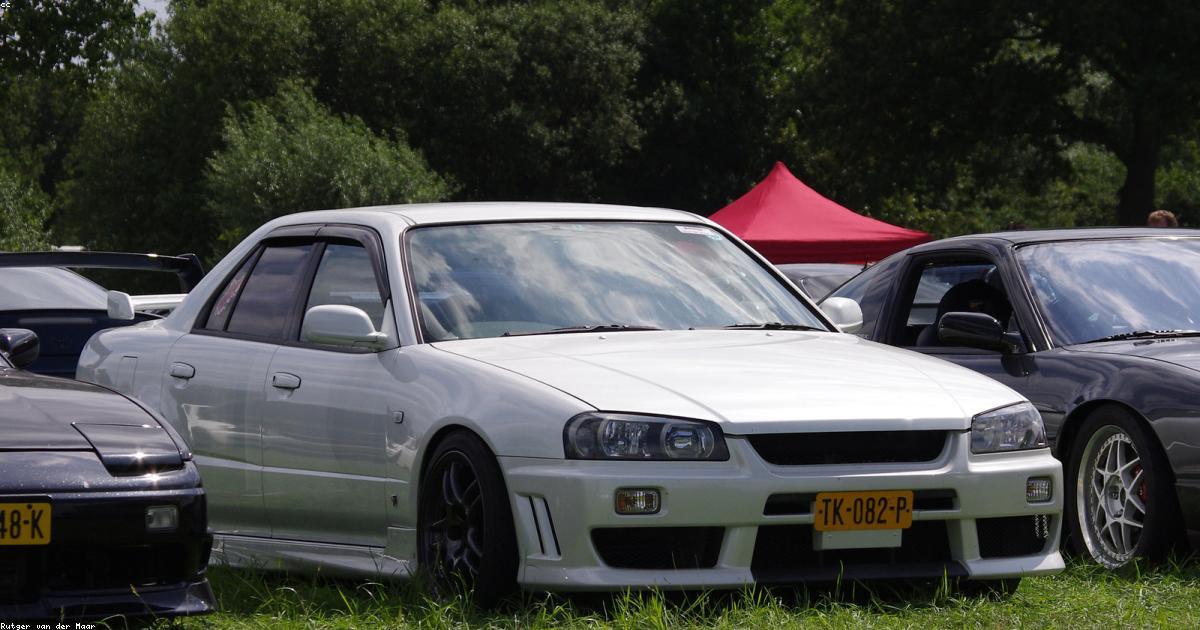 R34 25GT Turbo engine bay